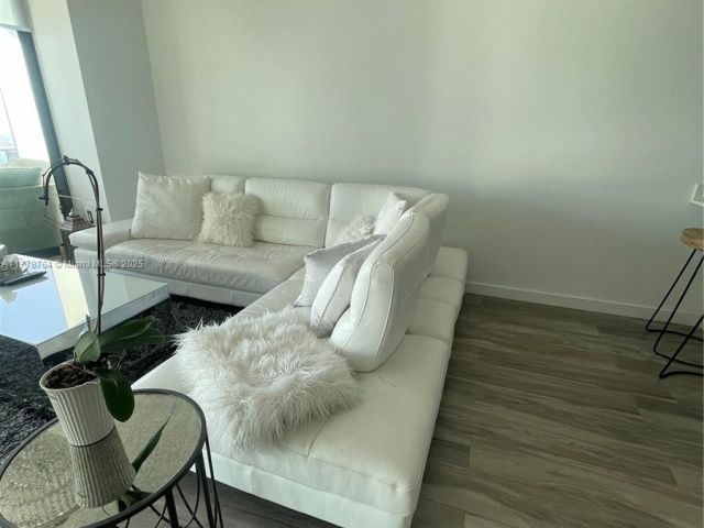 Apartment for sale  Unit #3203 - photo 5916887