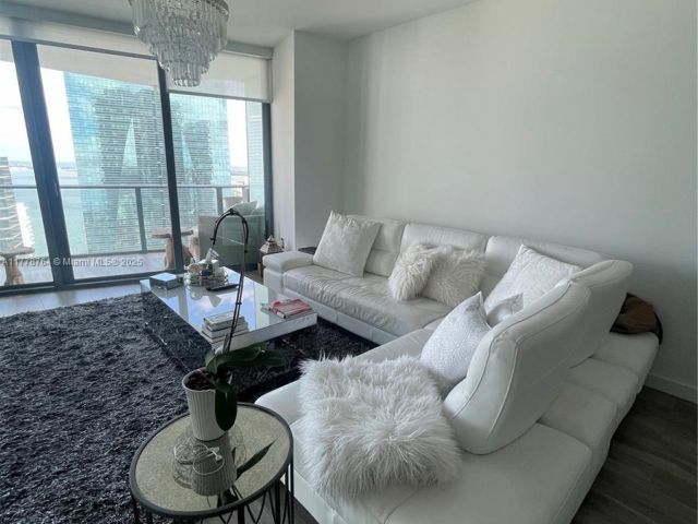 Apartment for sale  Unit #3203 - photo 5916888