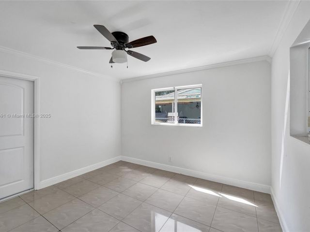 Home for sale at 924 N 30th Rd - photo 5876676