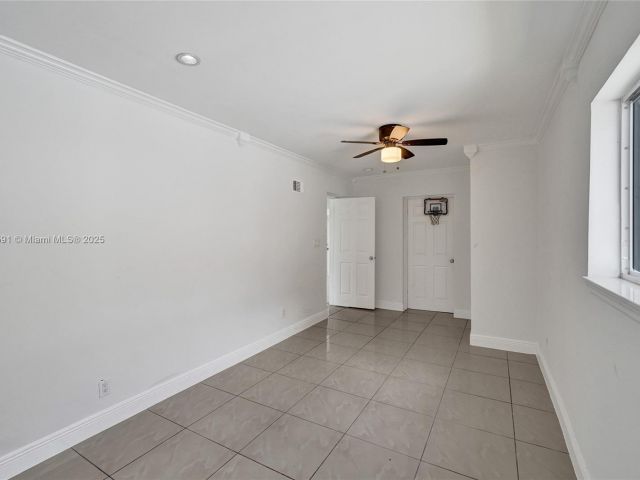 Home for sale at 924 N 30th Rd - photo 5876681