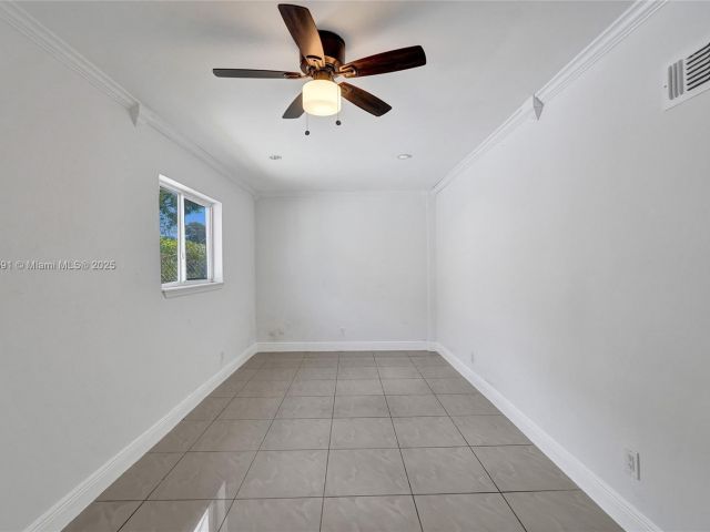 Home for sale at 924 N 30th Rd - photo 5876682