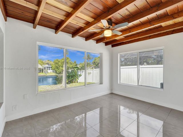 Home for sale at 924 N 30th Rd - photo 5876688