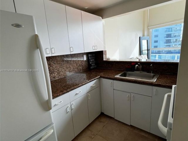 Apartment for sale  Unit #L3 - photo 5904814