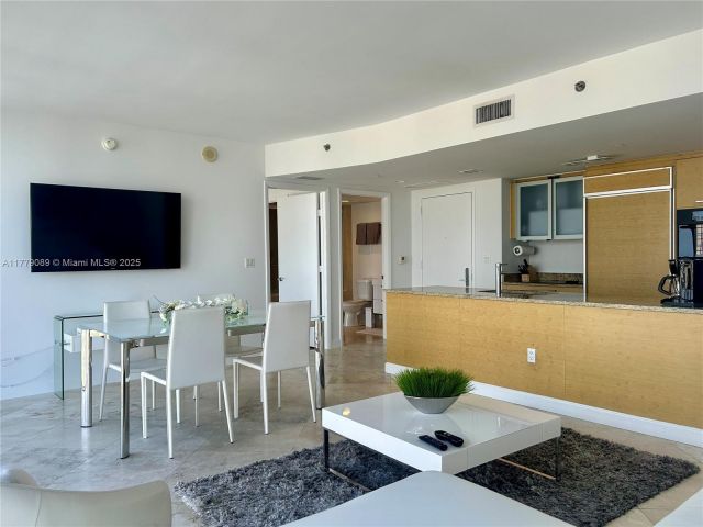 Apartment for rent  Unit #1907 - photo 5899732