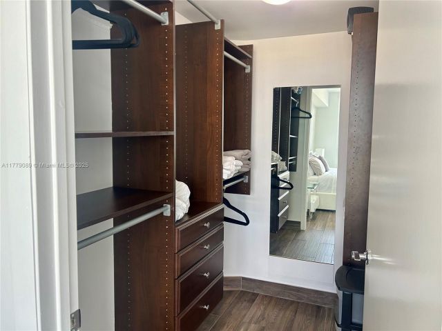 Apartment for rent  Unit #1907 - photo 5899738