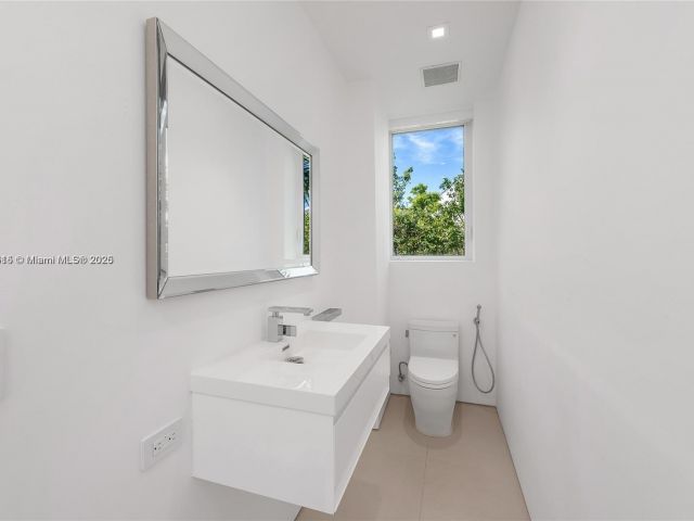 Home for sale at 481 S Mashta Drive - photo 5896175