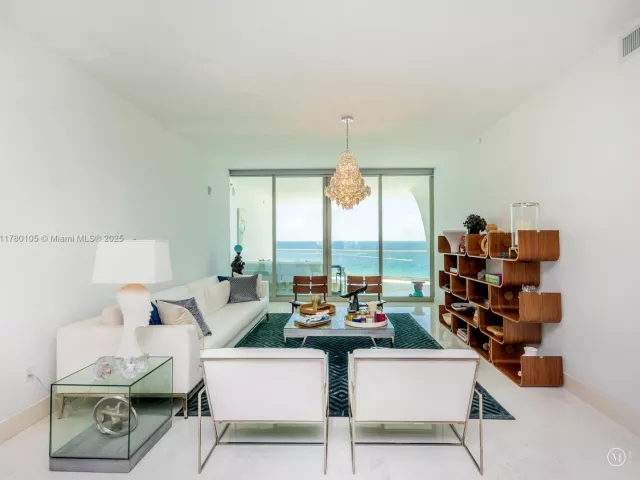 Apartment for rent  Unit #703 - photo 5899018