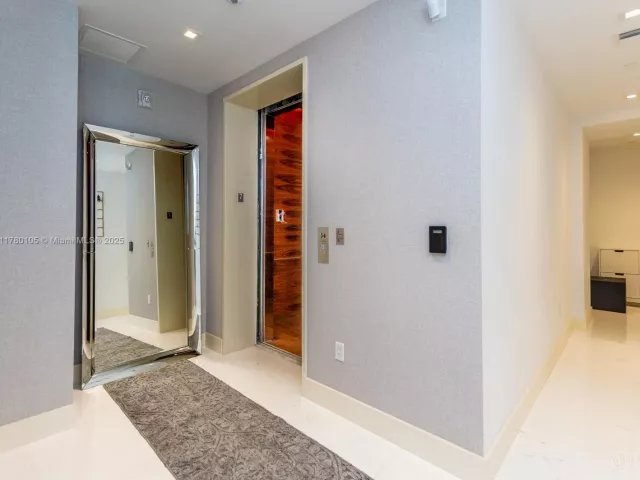 Apartment for rent  Unit #703 - photo 5899020