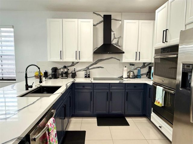 Home for sale at 10060 NW 86th Ter - photo 5861161