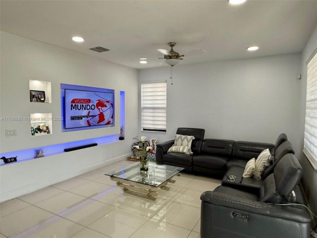 Home for sale at 10060 NW 86th Ter - photo 5861162