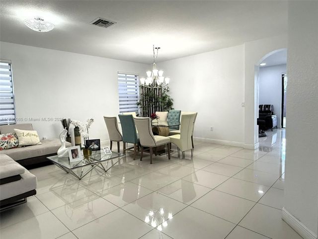 Home for sale at 10060 NW 86th Ter - photo 6122294