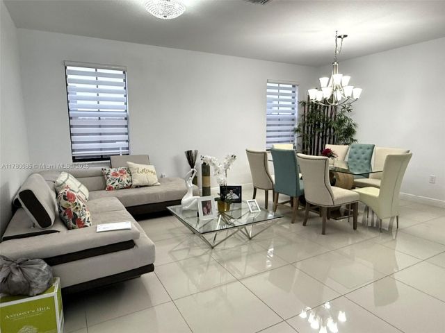 Home for sale at 10060 NW 86th Ter - photo 6122295