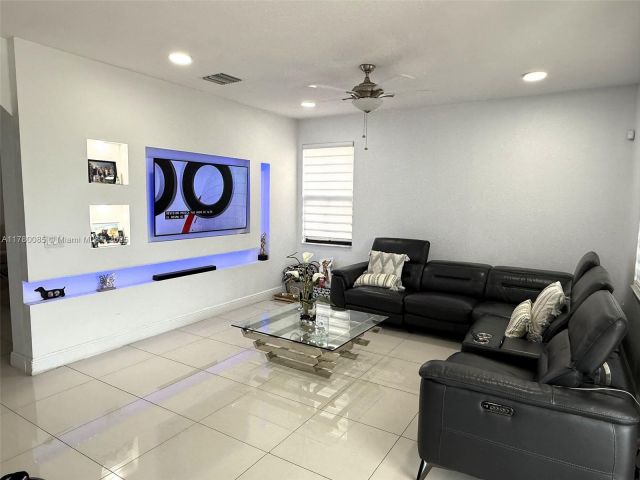 Home for sale at 10060 NW 86th Ter - photo 6122300