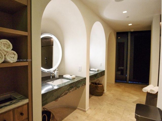 Apartment for sale  Unit #5108 - photo 5917178