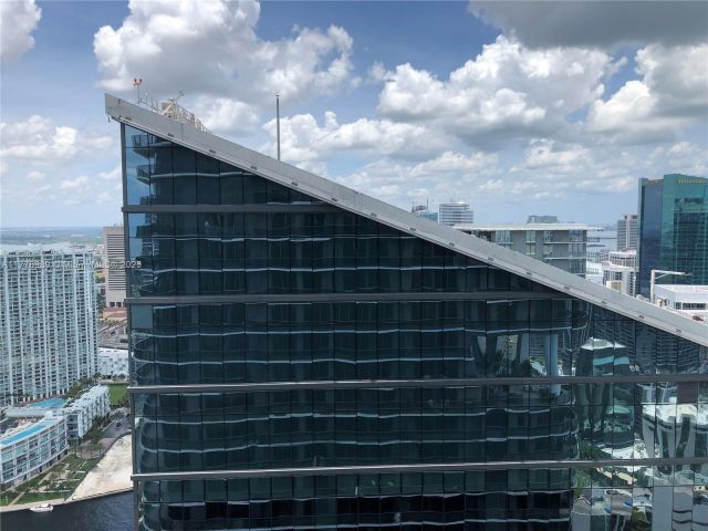 Apartment for sale  Unit #5108 - photo 5917184