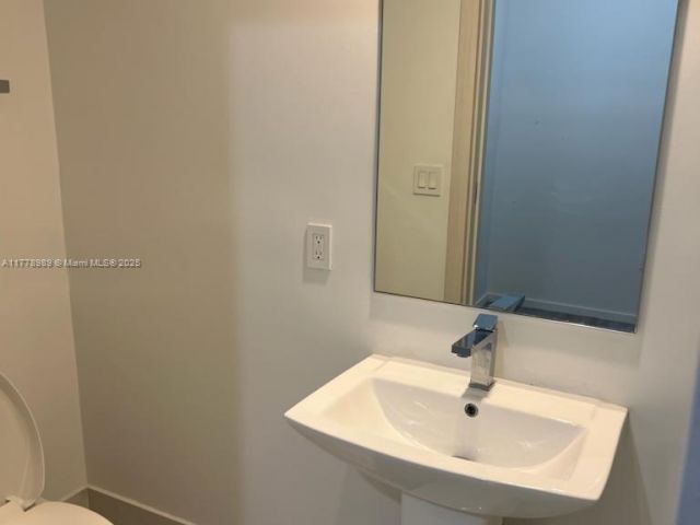 Apartment for sale  Unit #5108 - photo 5917187