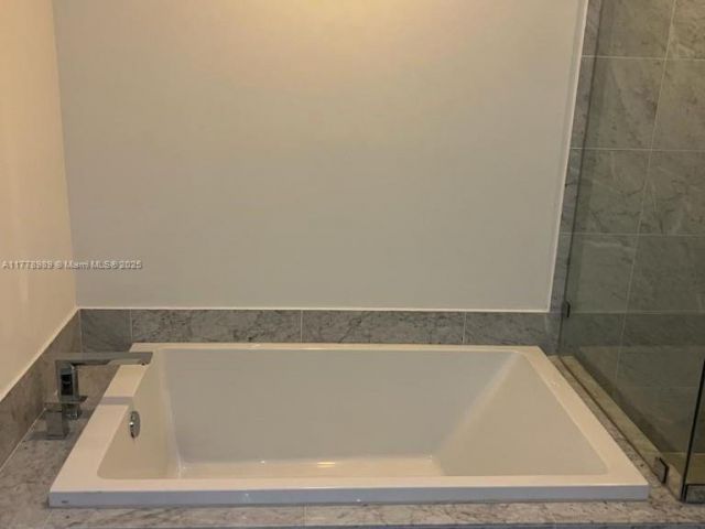 Apartment for sale  Unit #5108 - photo 5917188