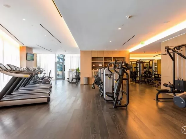 1-bedroom condo for sale in Miami - 801 S Miami Ave 5108 - MondialRealty