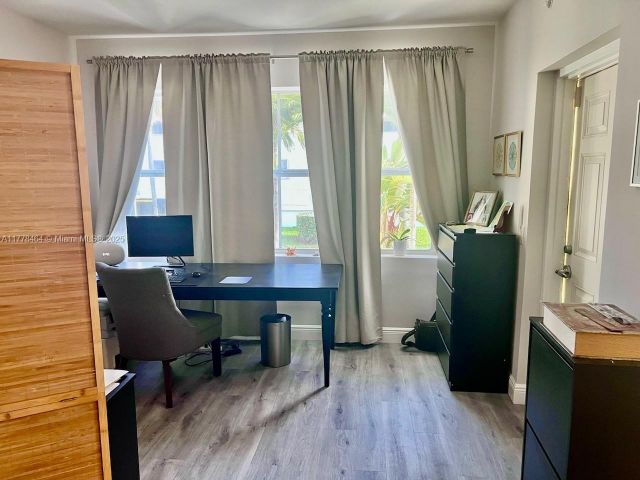 Home for rent at 2051 SE 3rd St TH11 - photo 5895417