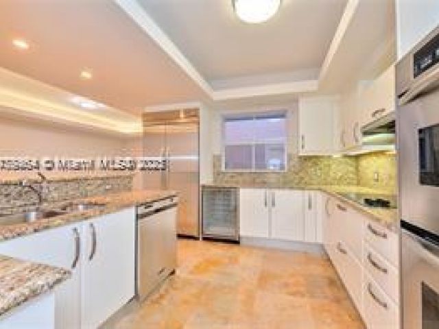 Home for rent at 2051 SE 3rd St TH11 - photo 5895418