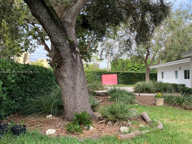 Home for rent at 5495 SW 68th Ave - photo 6056348