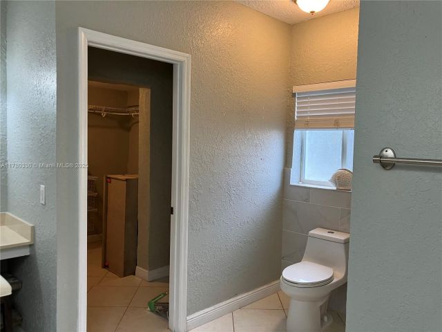Home for rent at 5495 SW 68th Ave - photo 6056356