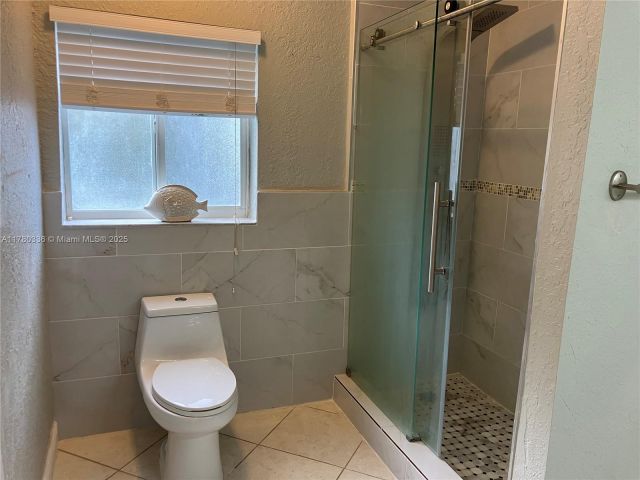 Home for rent at 5495 SW 68th Ave - photo 6056359