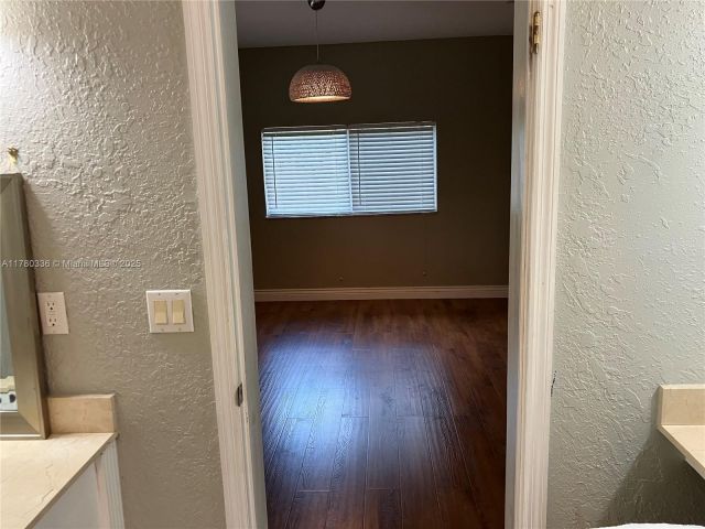 Home for rent at 5495 SW 68th Ave - photo 6056360