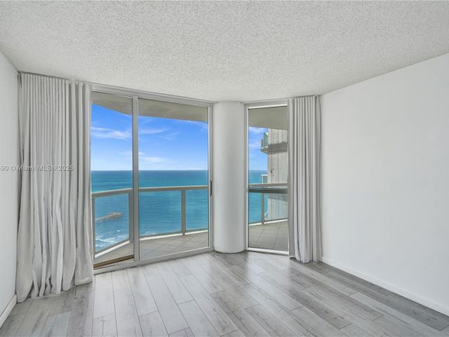 Apartment for sale  Unit #2715 - photo 5963988