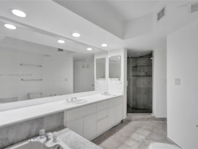 Apartment for sale  Unit #2715 - photo 5963990