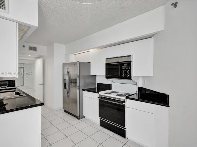 Apartment for sale  Unit #2715 - photo 5963993