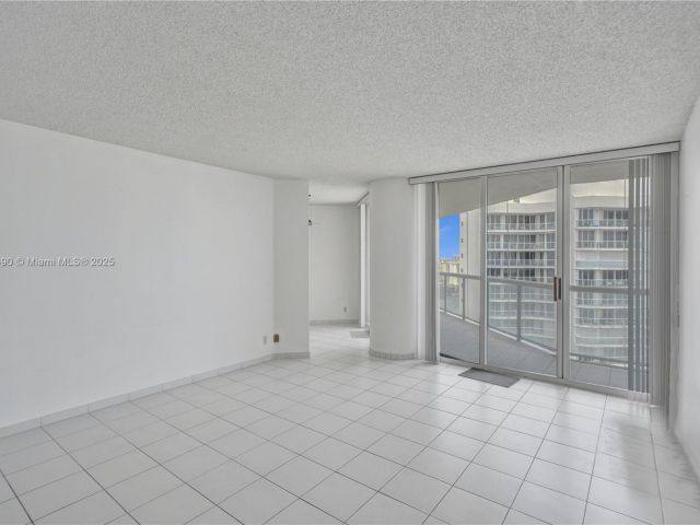 Apartment for sale  Unit #2715 - photo 5963996