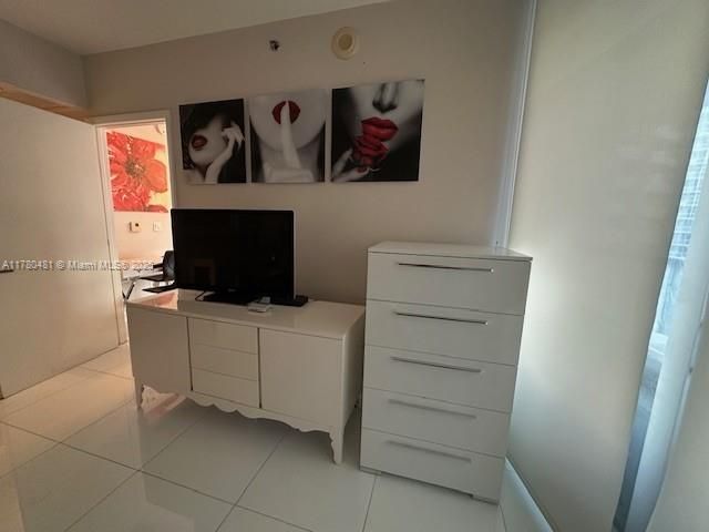 Apartment for rent  Unit # - photo 5914713