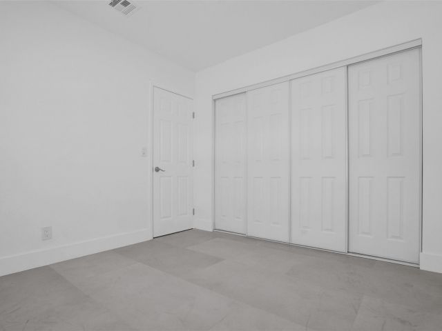 Home for sale at 1010 N 16th Ave - photo 6016105
