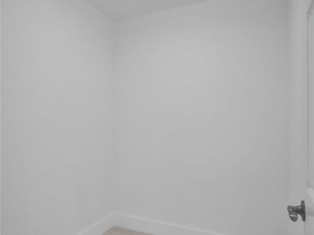 Home for sale at 1010 N 16th Ave - photo 6016112