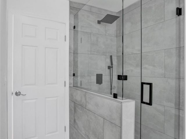 Home for sale at 1010 N 16th Ave - photo 6016115