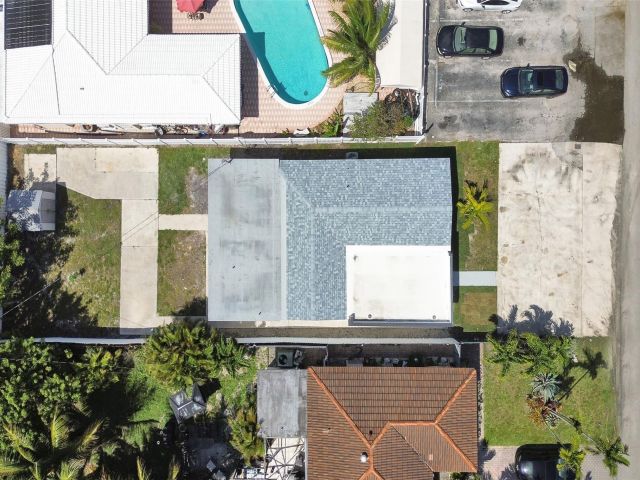 Home for sale at 1010 N 16th Ave - photo 6016117