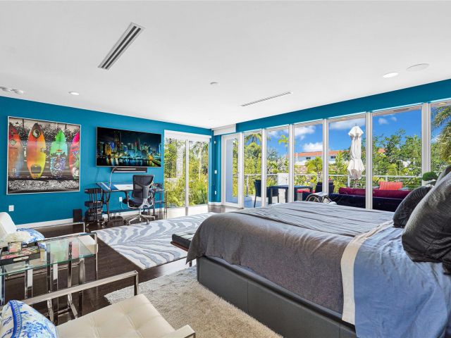 Home for sale at 1312 SE 2nd St - photo 6010559