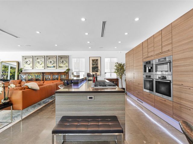 Home for sale at 1312 SE 2nd St - photo 6010566