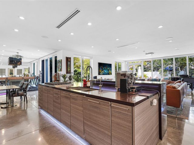 Home for sale at 1312 SE 2nd St - photo 6010568