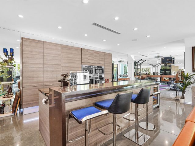 Home for sale at 1312 SE 2nd St - photo 6010569