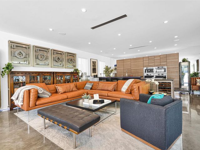 Home for sale at 1312 SE 2nd St - photo 6010574