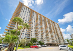 Apartment #814 at Winston Tower 300