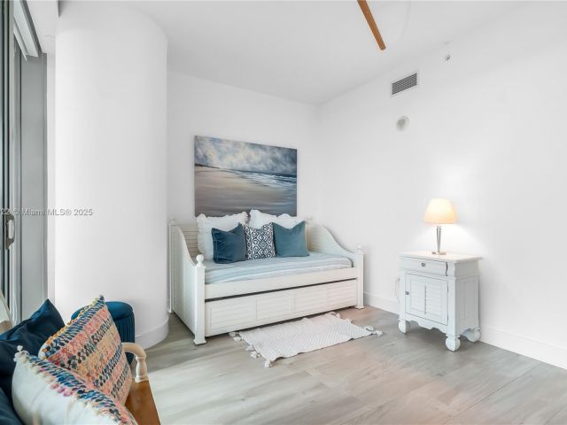 Apartment for sale  Unit #1205 - photo 5902709