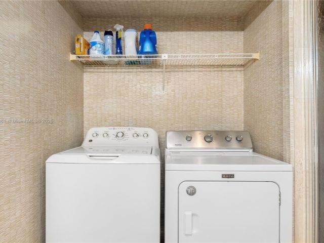 Apartment for sale  Unit #1402 - photo 5911527