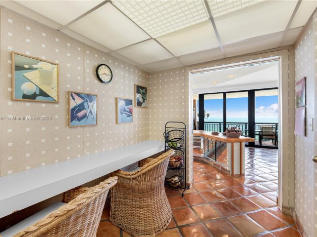 Apartment for sale  Unit #1402 - photo 5911530