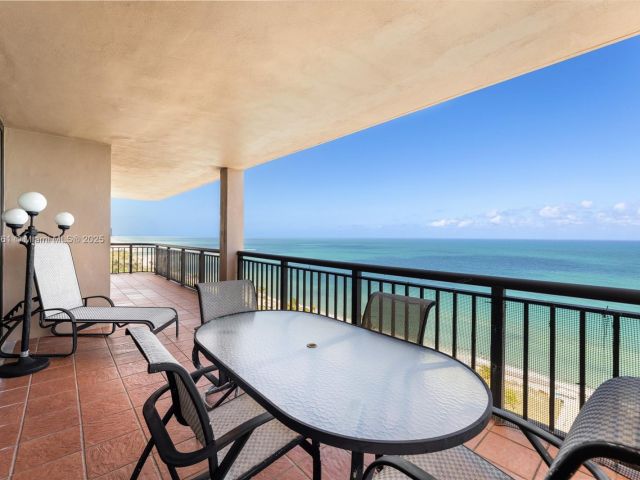 Apartment for sale  Unit #1402 - photo 5911534