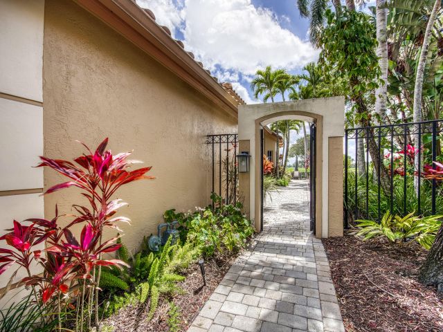 Home for sale at 10364 Osprey Trace - photo 5862983