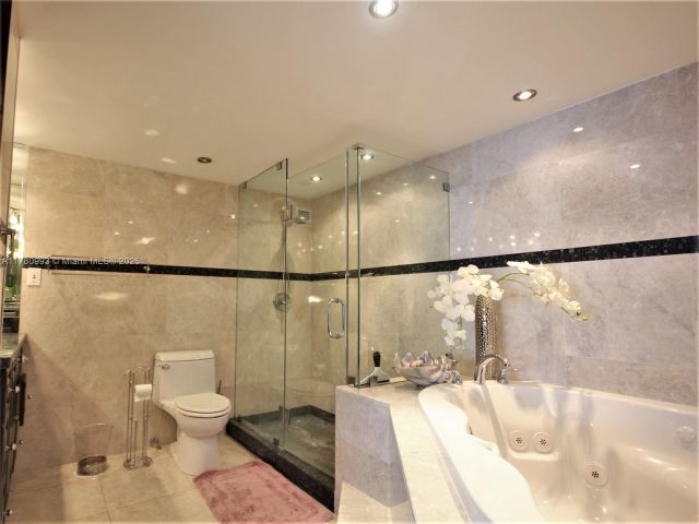 Apartment for rent  Unit #924 - photo 5906837