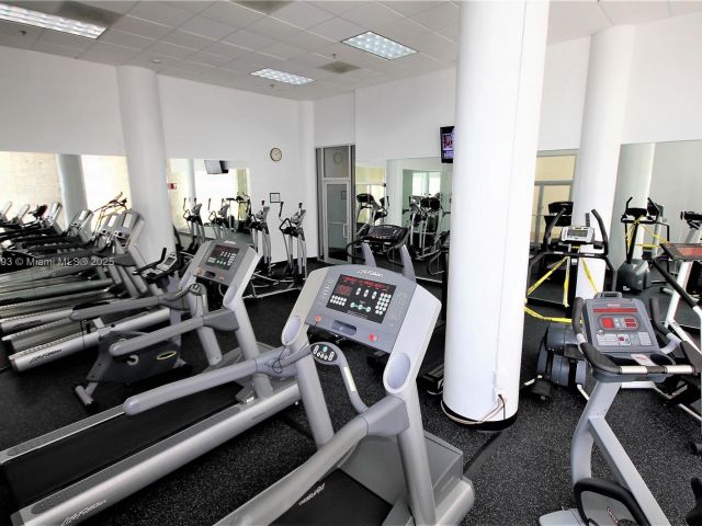 Apartment for rent  Unit #924 - photo 5906841